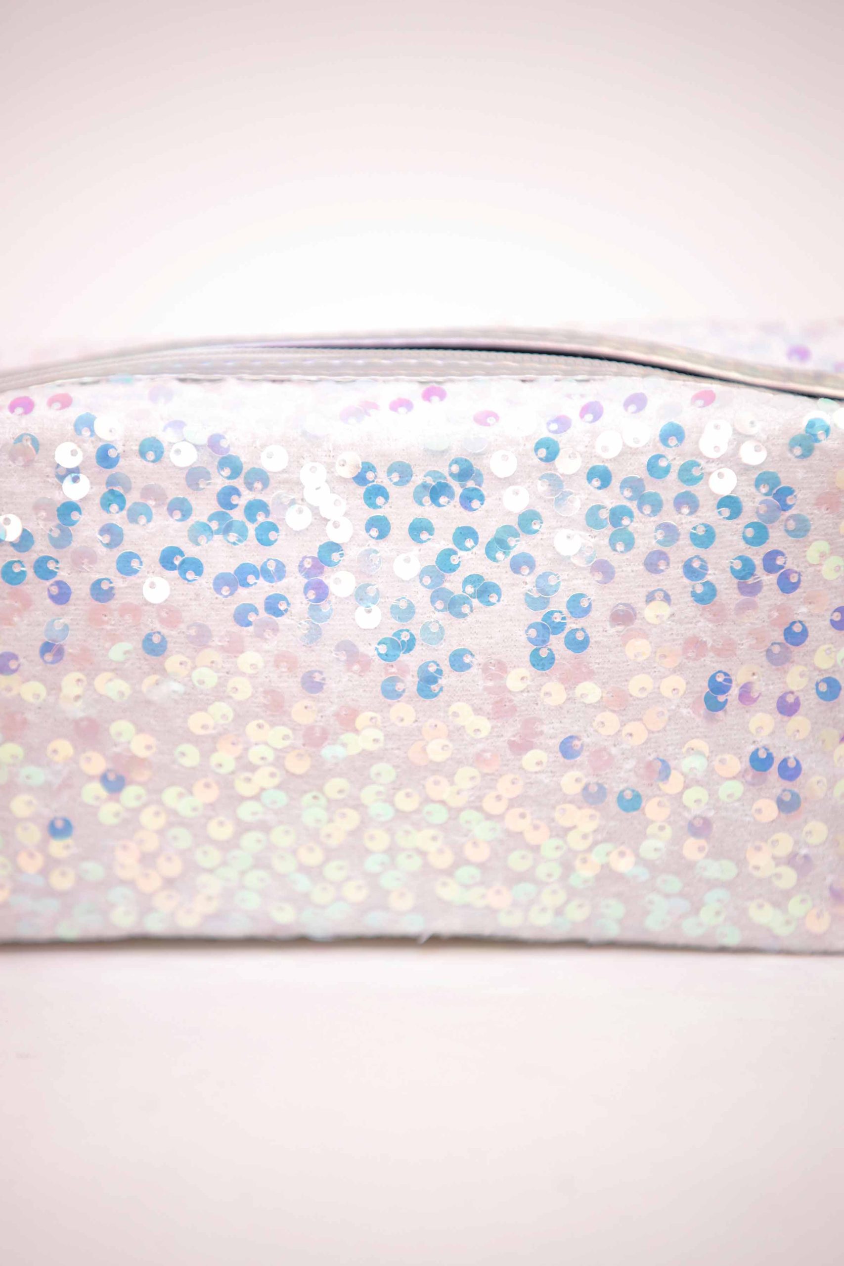 White Vanity Bag-441992112 - Image 3