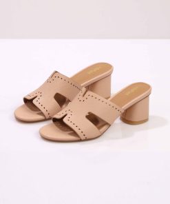 Pink Wedge-443082905