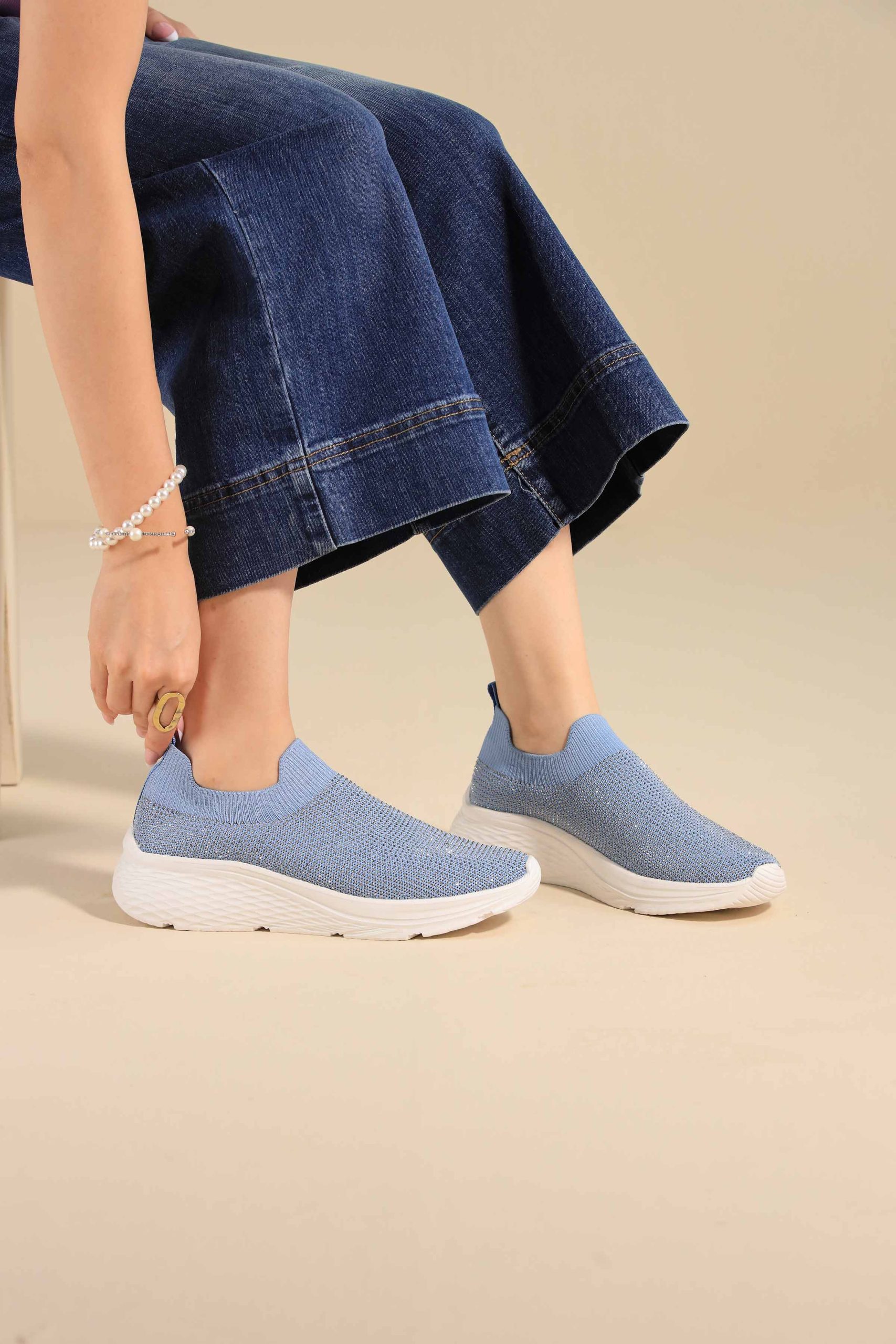 Blue Canvas-443172908 - Image 5