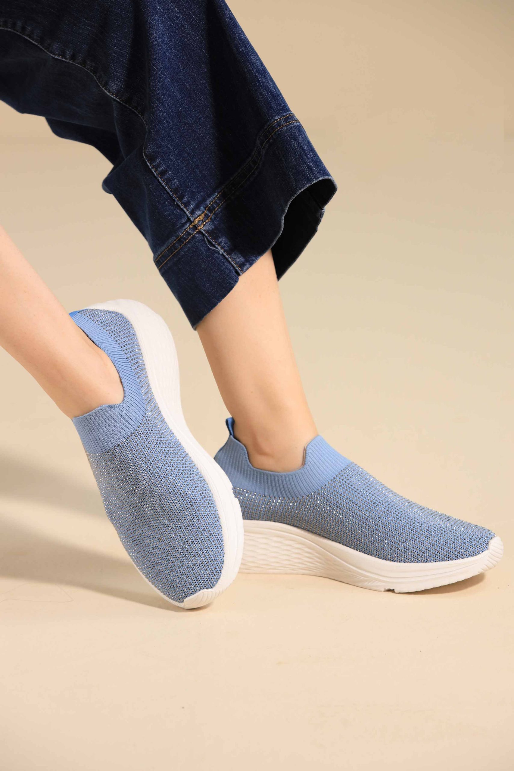 Blue Canvas-443172908 - Image 3