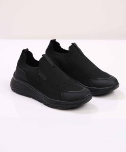 Black Canvas-443182903