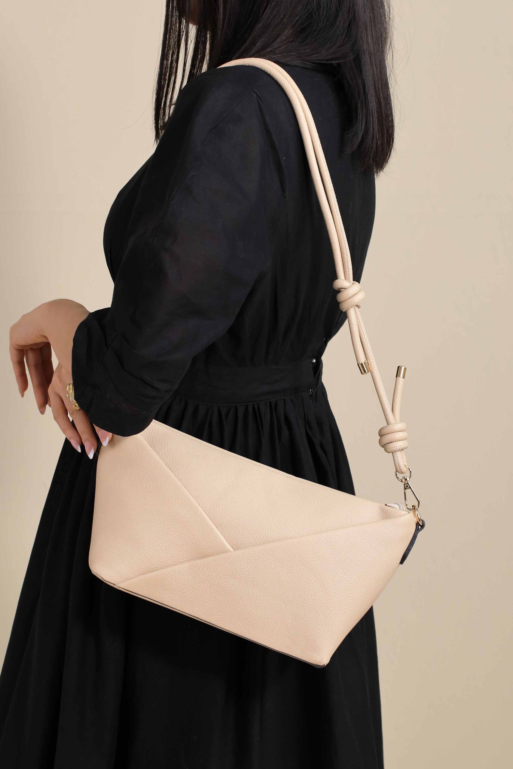 Off White Shoulder Bag-444402107 - Image 5