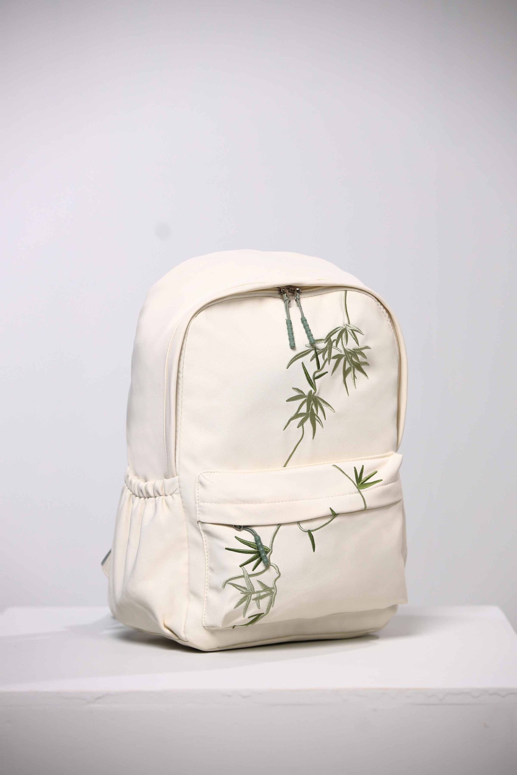 White Back Pack-445022112