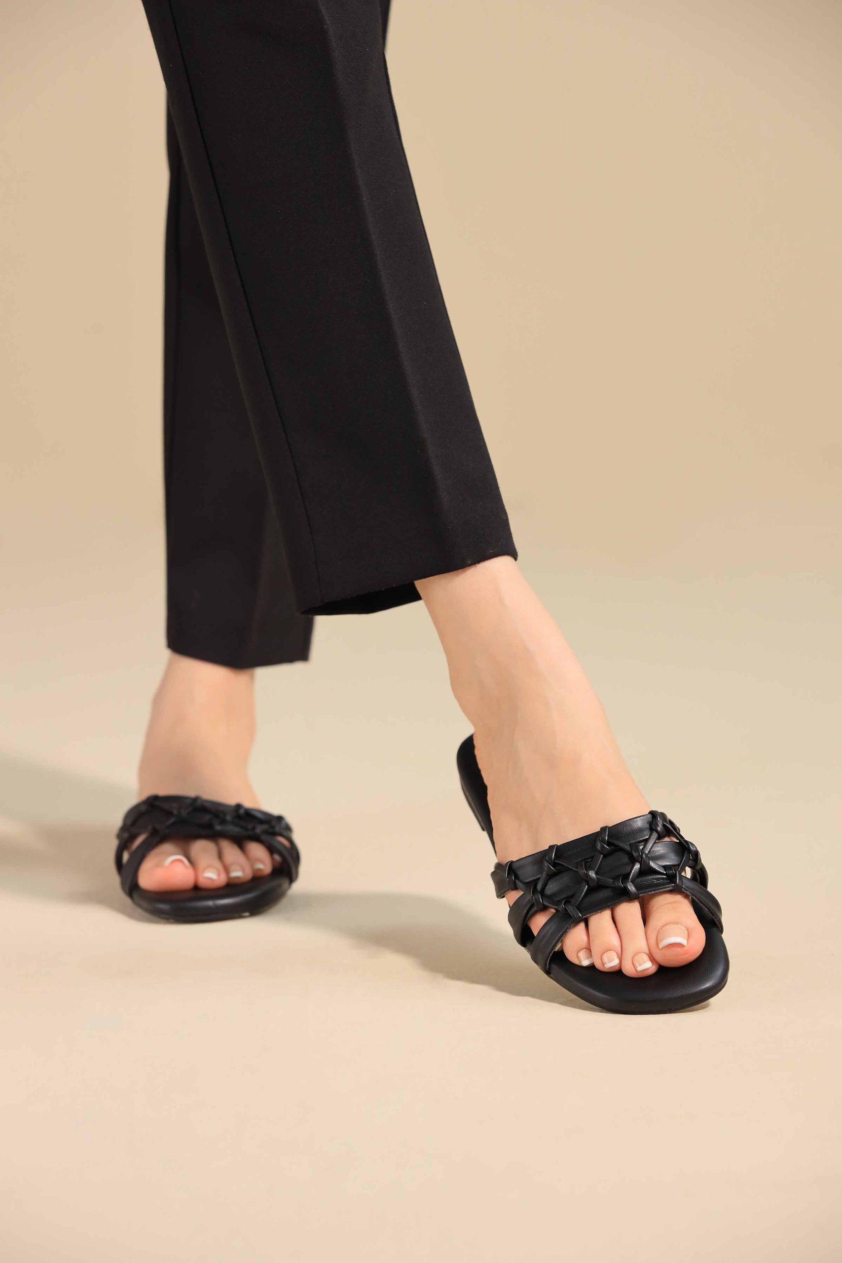Black Chappal-445222903 - Image 4