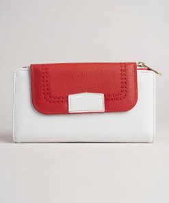 Red Wallet-446652101