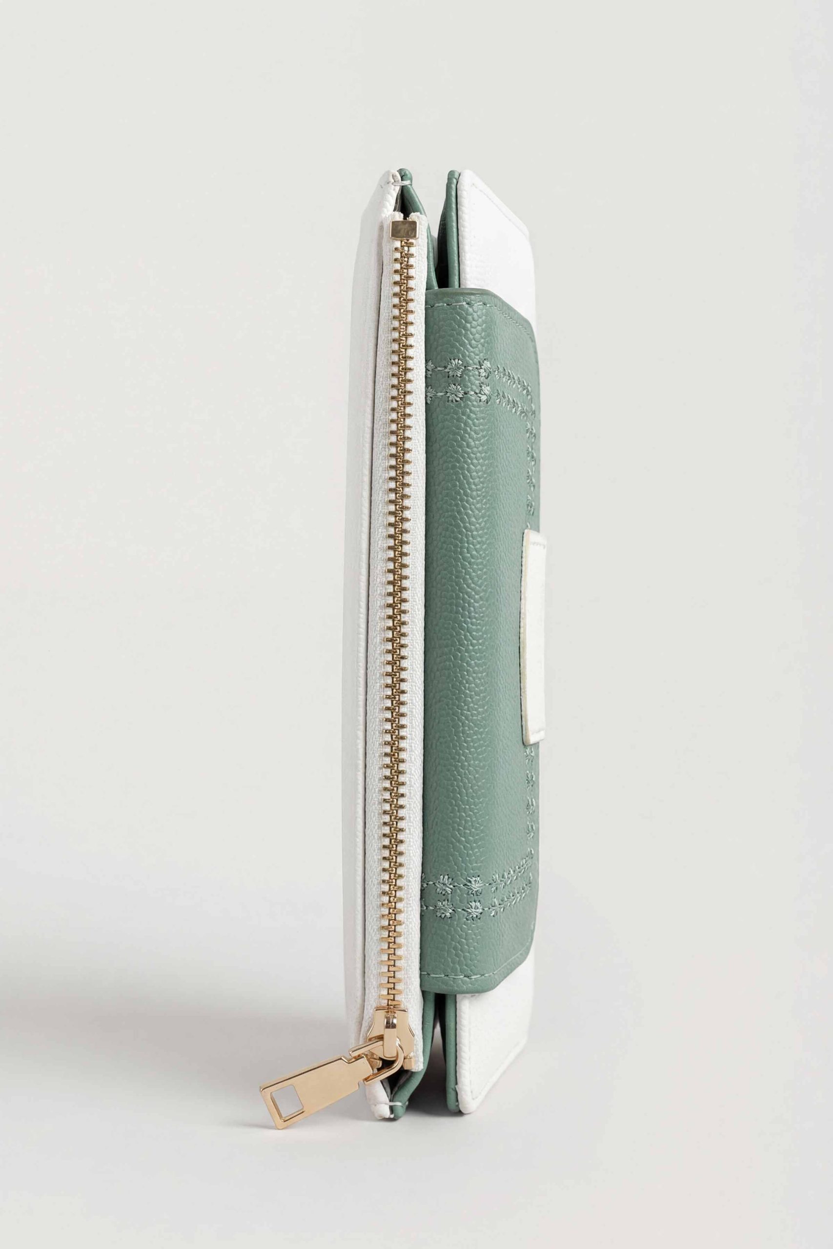Green Wallet-446652104 - Image 5