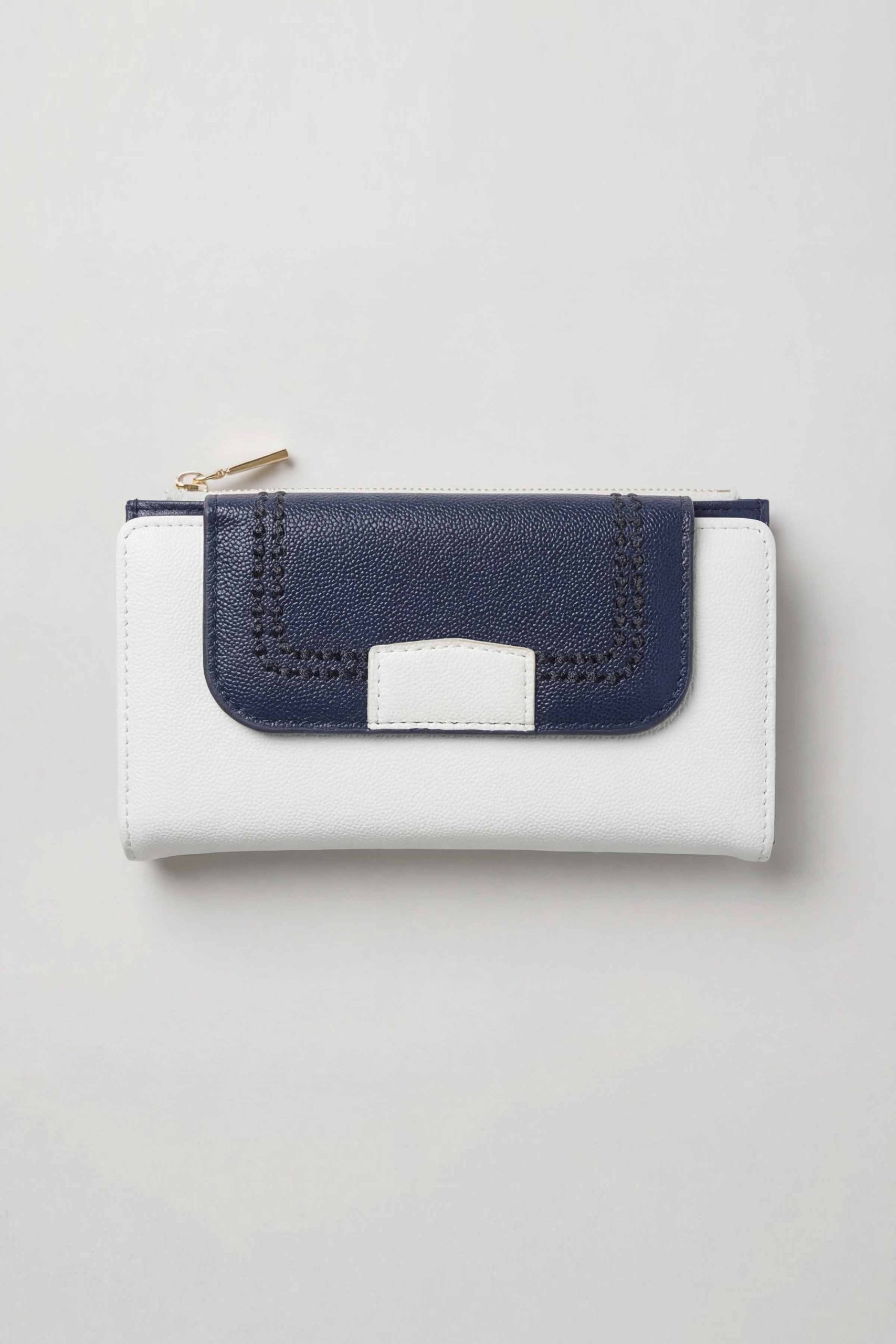 Navy Wallet-446652121