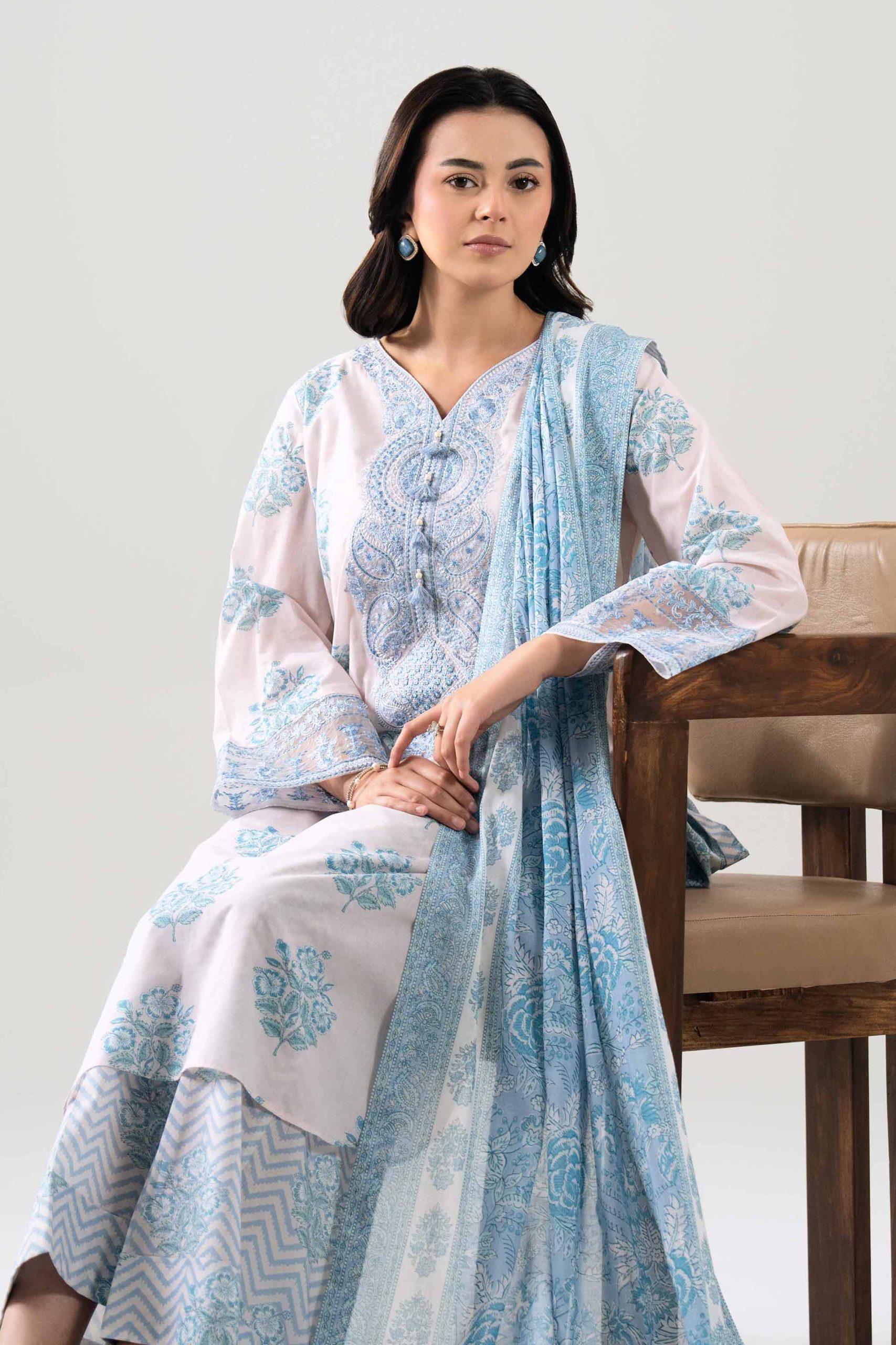 3 Piece - Printed Embroidered Suit - 42601164 - Image 2