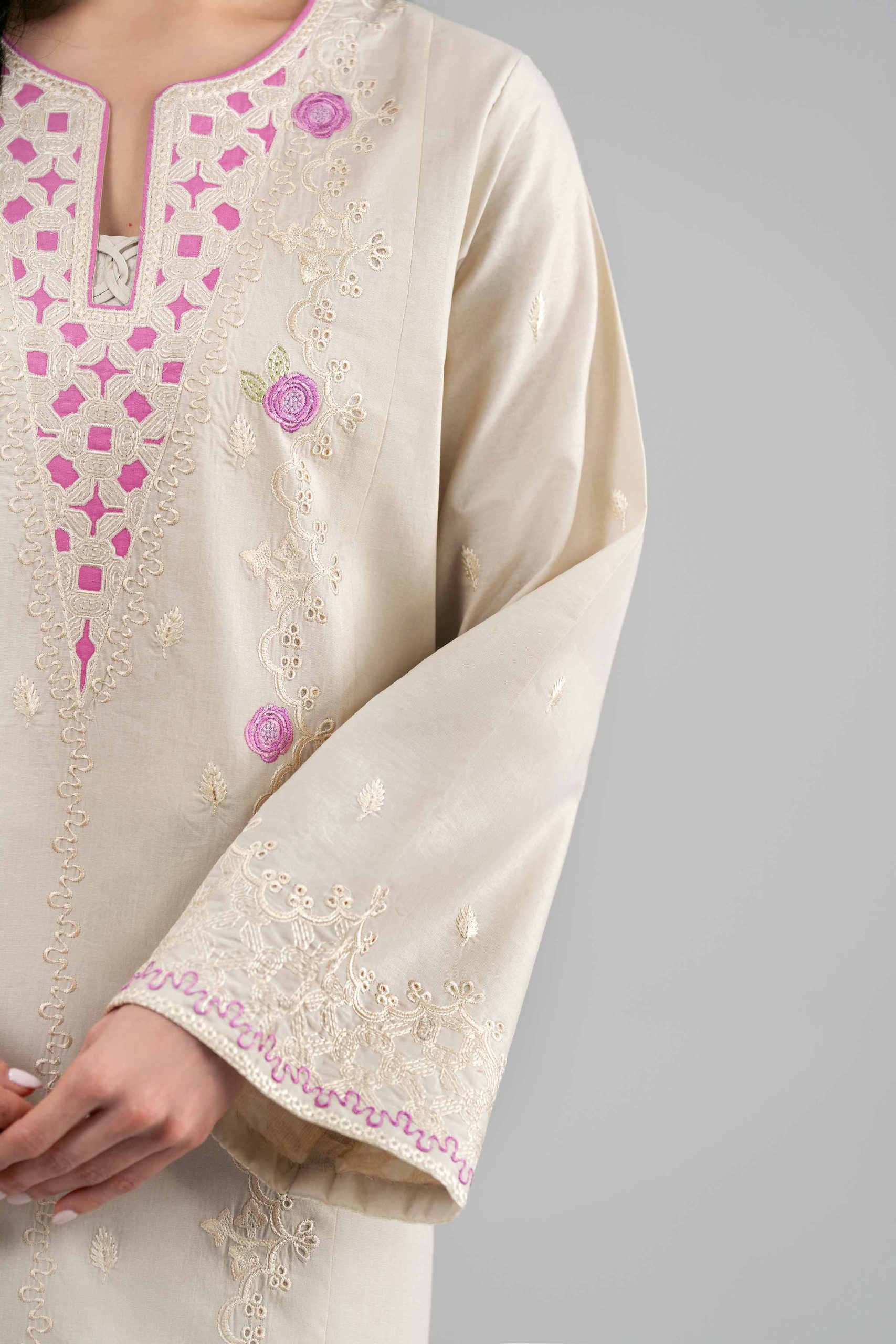 3 Piece - Printed Embroidered Suit - 42601543 - Image 4
