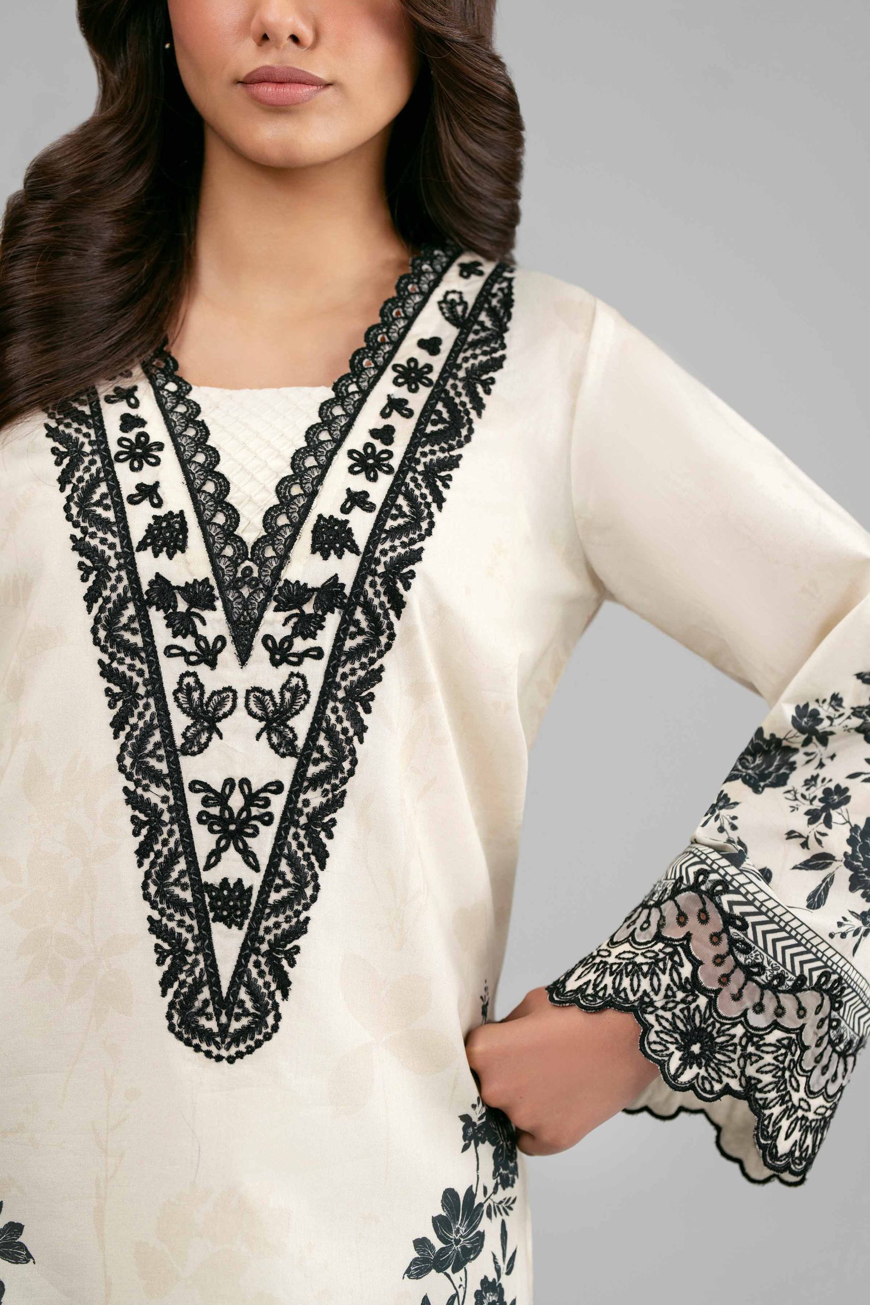 3 Piece - Digital Printed Embroidered Suit - 42601557 - Image 4