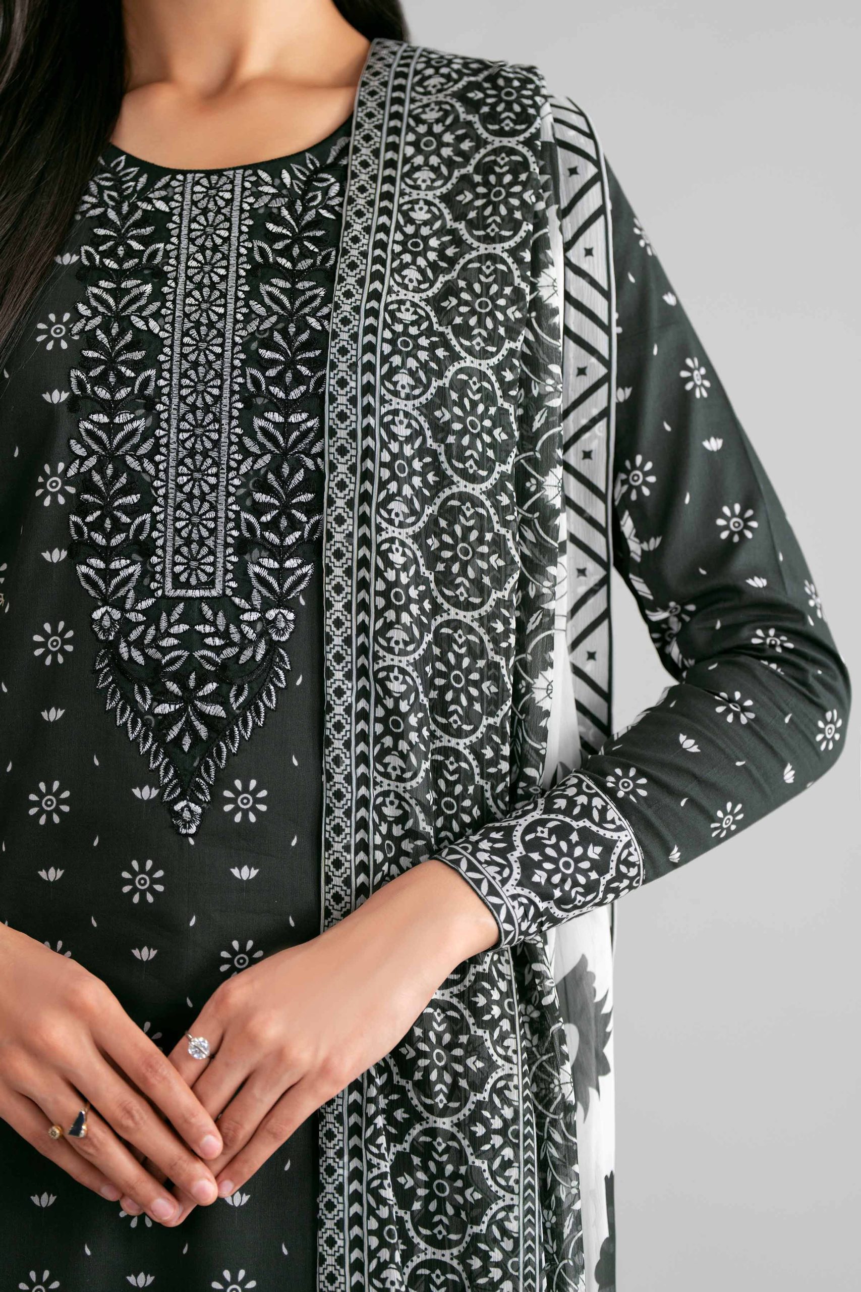 3 Piece - Digital Printed Embroidered Suit - 42601568 - Image 4