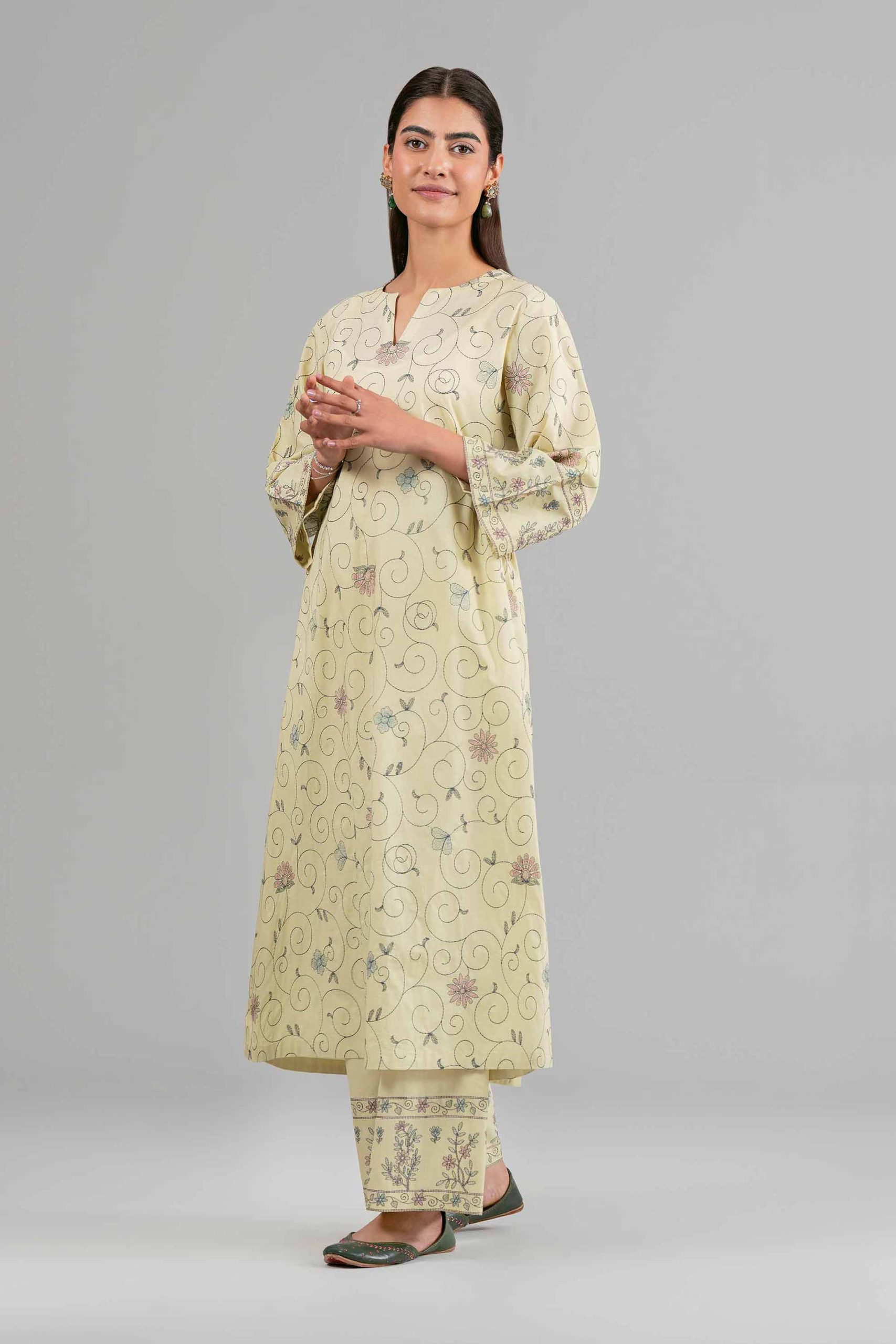 2 Piece - Embroidered Suit - 42619932