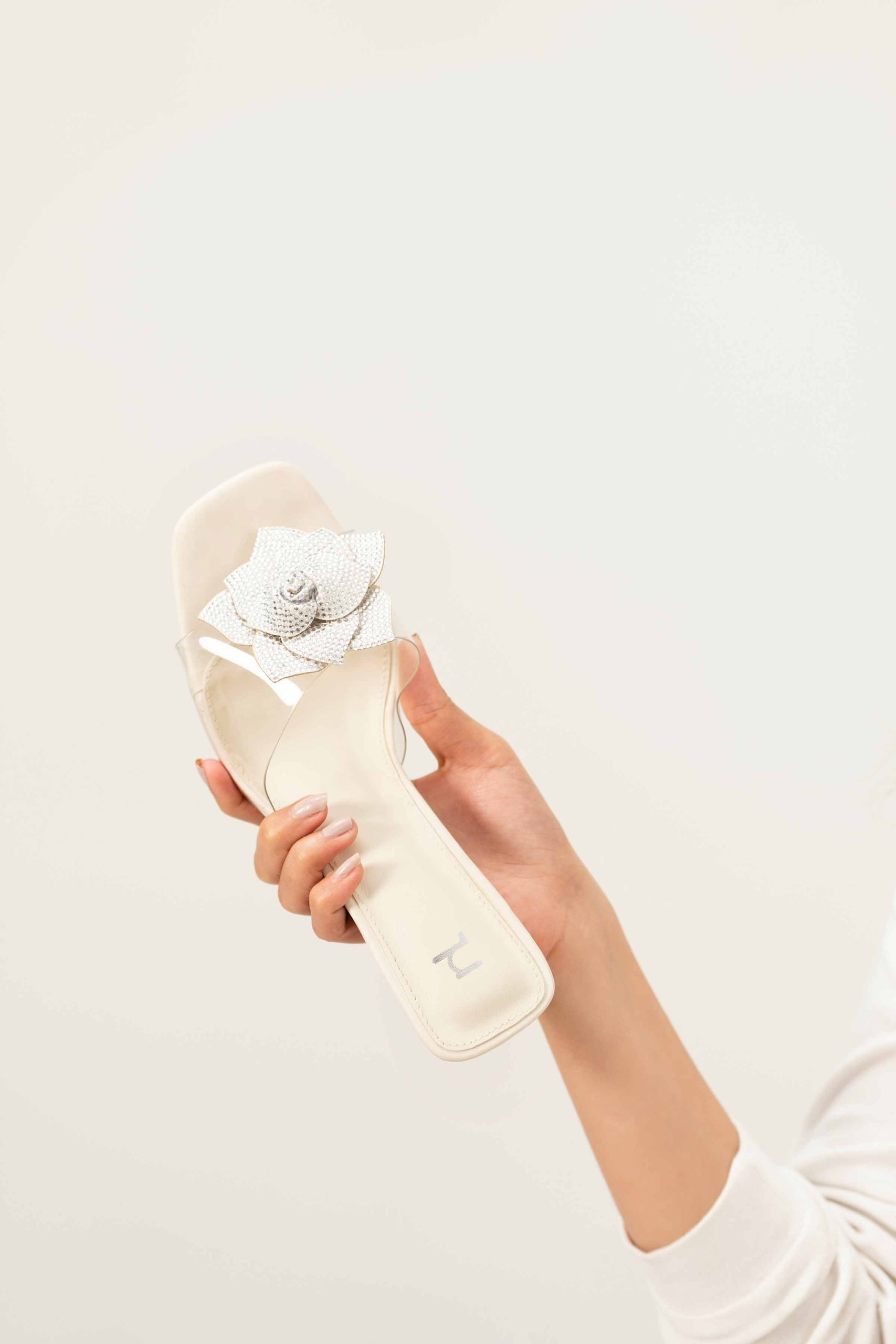 White Heel-440752912 - Image 3