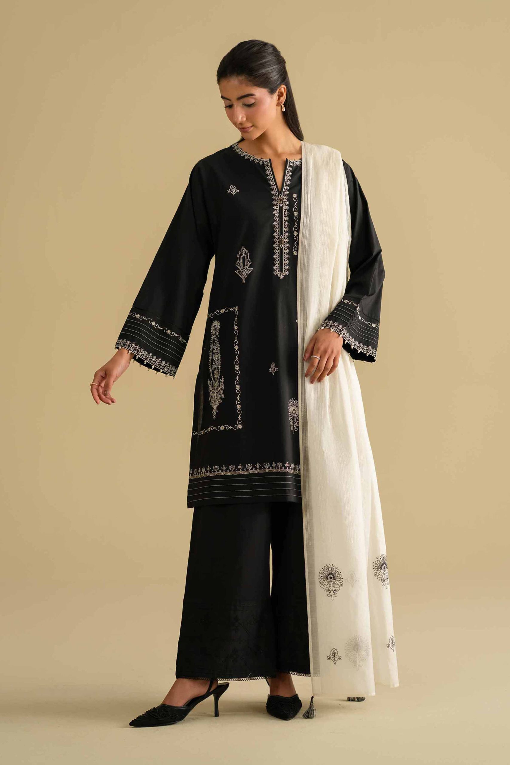 3 Piece - Embroidered Suit - KFE26-84 - Image 4