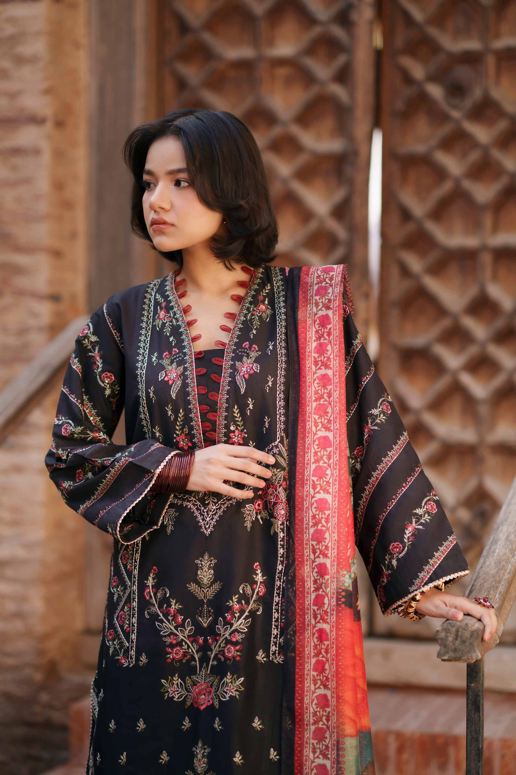 2 Piece - Embroidered Suit - PE26-144 - Image 3
