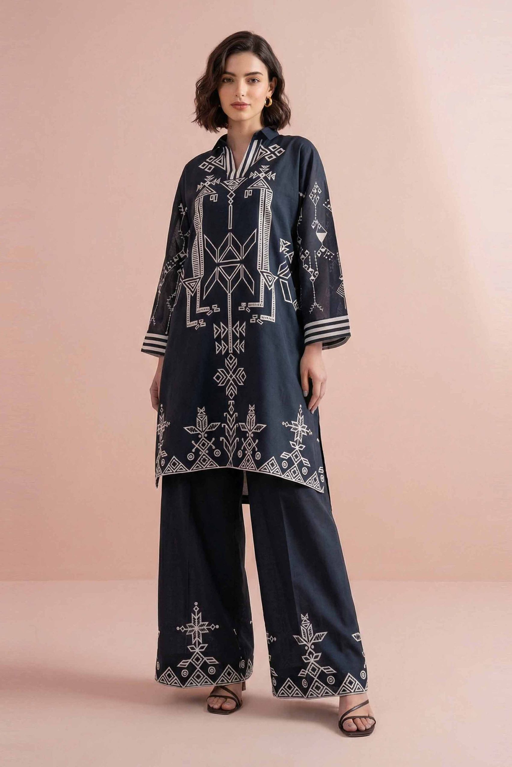 2 Piece - Printed Suit - PE26-263 - Image 3