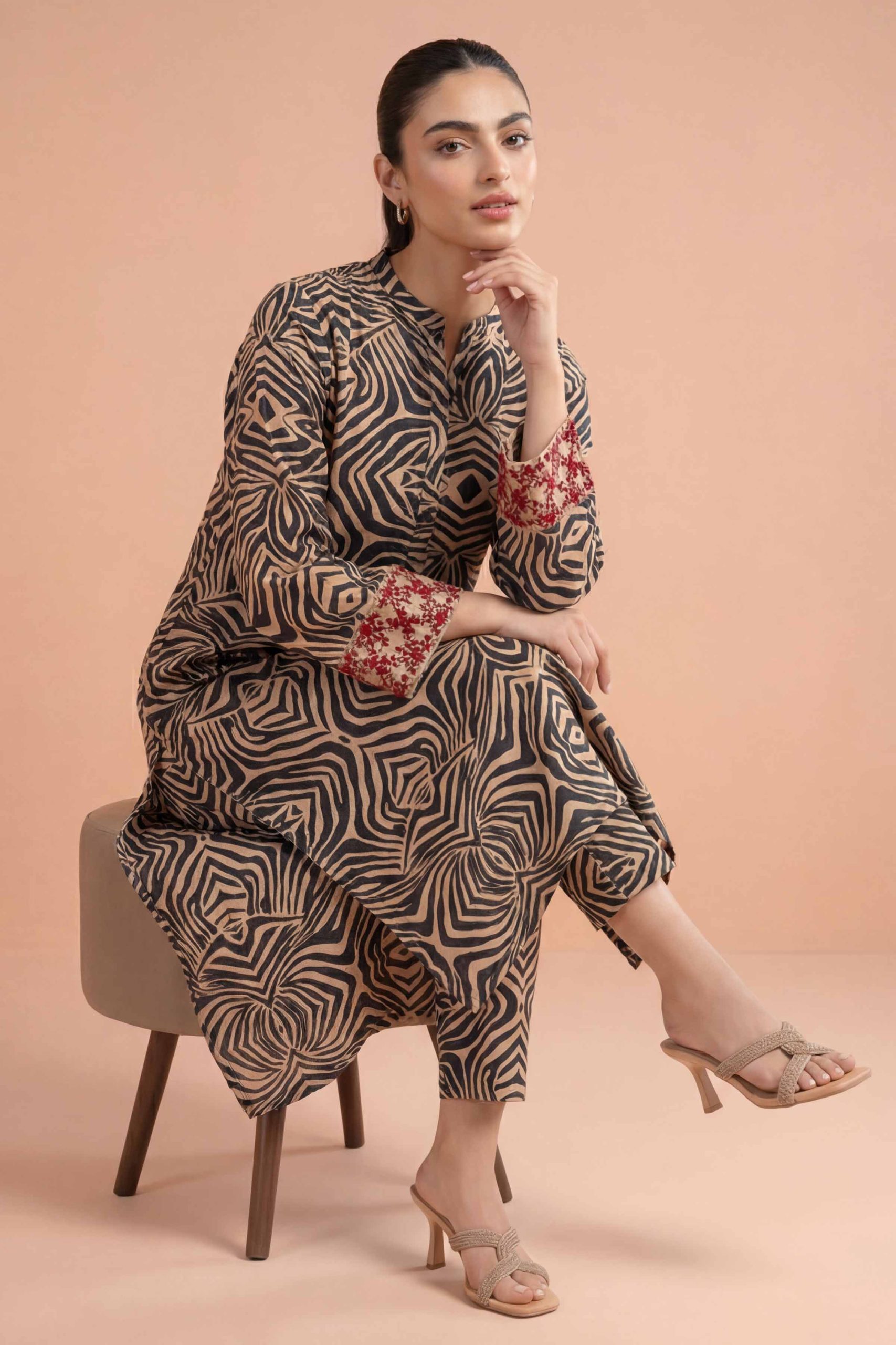 2 Piece - Printed Embroidered Suit - PE26-355 - Image 2